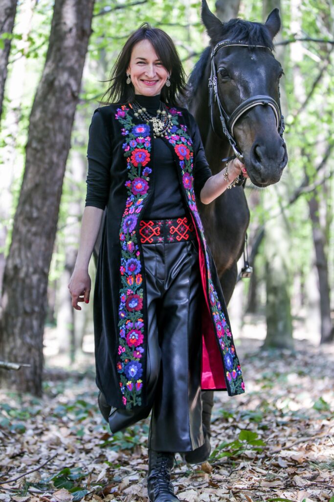 An embroidered sleeveless jacket